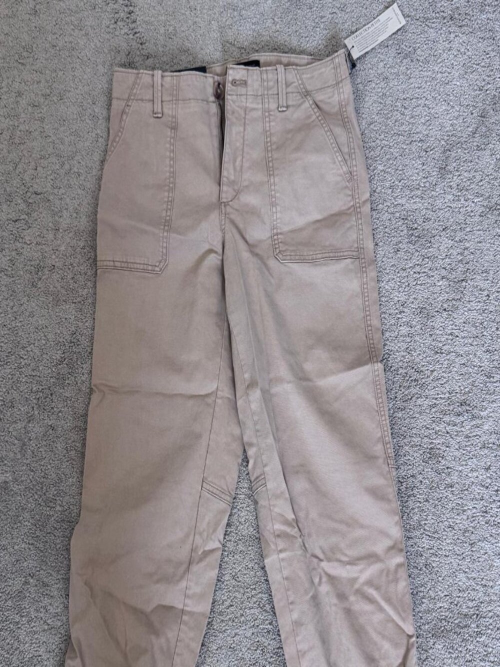 NWT Banana Republic Chino/Cargo pants, Khaki, size 4 Petite.
